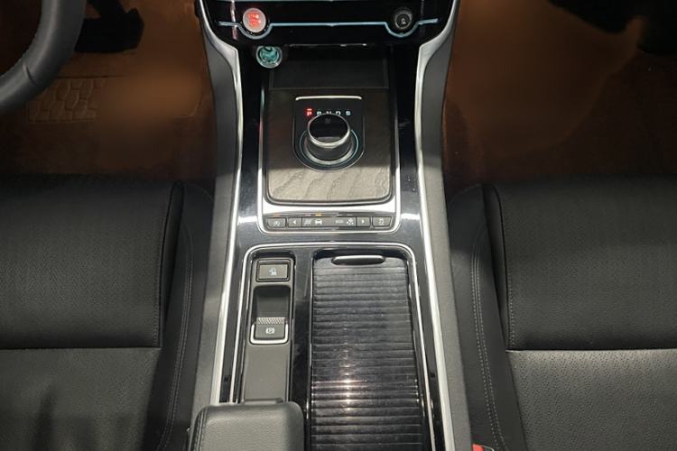 Used Jaguar XFL 2017 XFL 2.0T 240PS Luxury Edition
