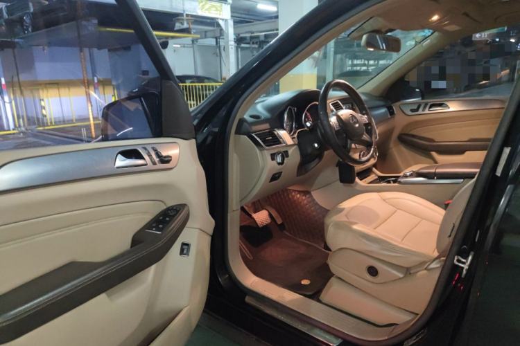 Used Mercedes-Benz M-Class 2014 ML 320 4MATIC Driver Seat