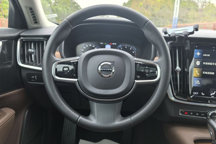 Used Volvo S90 2020 Facelift T5 Smart & Luxurious Edition