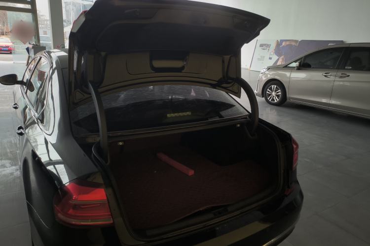 Used Volkswagen Passat 2017 330TSI DSG Luxury Edition Trunk