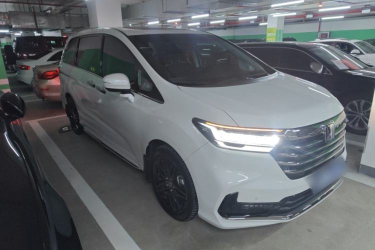 Used Honda Odyssey 2022 2.0L eHEV Sharp·Luxury Edition Front Right 45 Deg