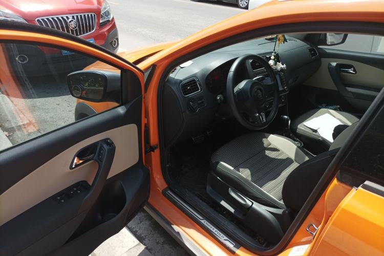 Used Volkswagen Polo 2012 1.6L Cross Polo Automatic Transmission Driver Seat