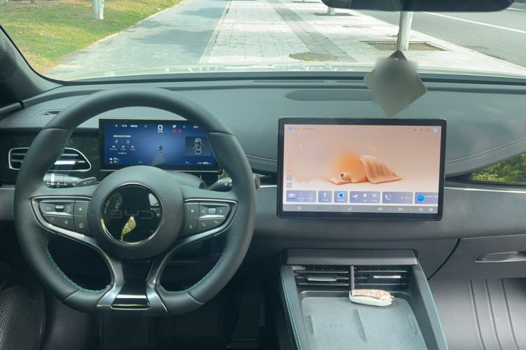 Used BYD Seal 06 New Energy 2025 DM-i Smart Drive 120KM Deluxe Model Steering Wheel