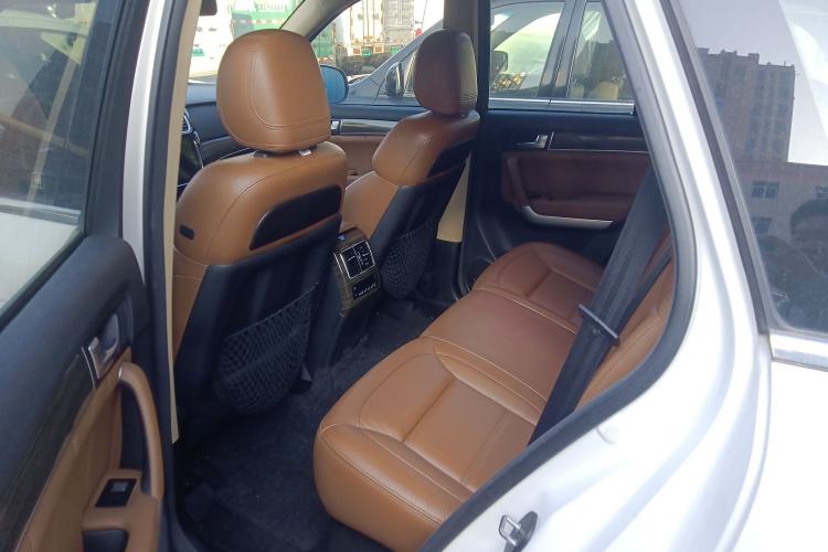 Used Haval H8 2015 2.0T Two-Wheel-Drive Luxury Version Left Rear Seat