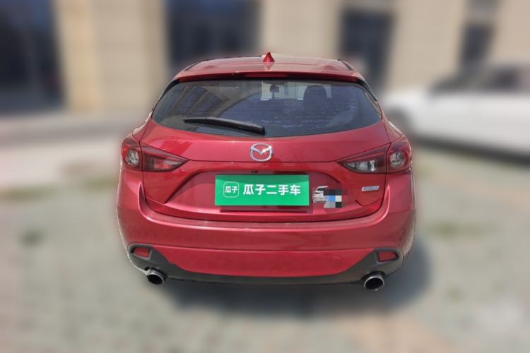 Used Mazda 3 Axela 2016 Hatchback 2.0L Automatic Sport Model
