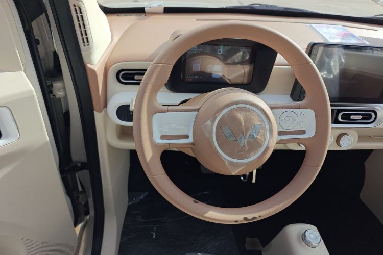 Used Wuling Hongguang MINIEV 2024 3rd Generation 215km Youth Edition