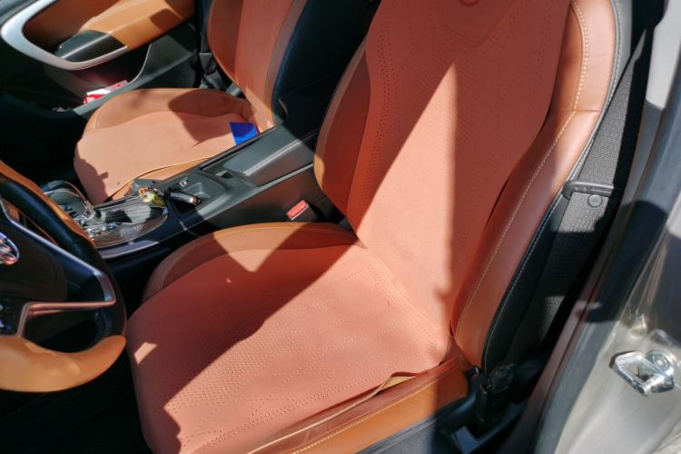 Used Buick Regal 2015 1.6T Elite Tech Model Left Front Seat