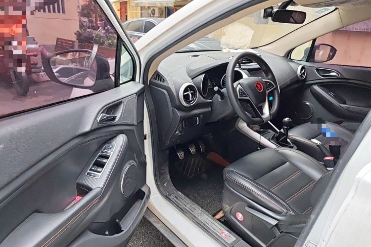 Used BYD Yuan 2017 1.5L Manual Cool Connect Model
