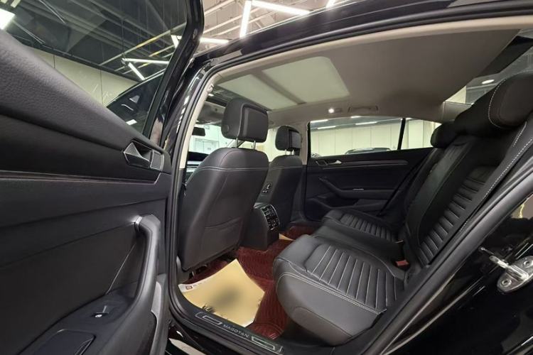 Used Volkswagen Magotan 2020 330TSI DSG Leading Model
