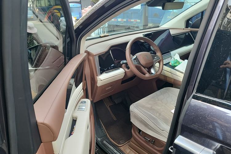 Used BYD Xia 2025 DM-i 1.5T 180km Beyond Edition Driver Seat