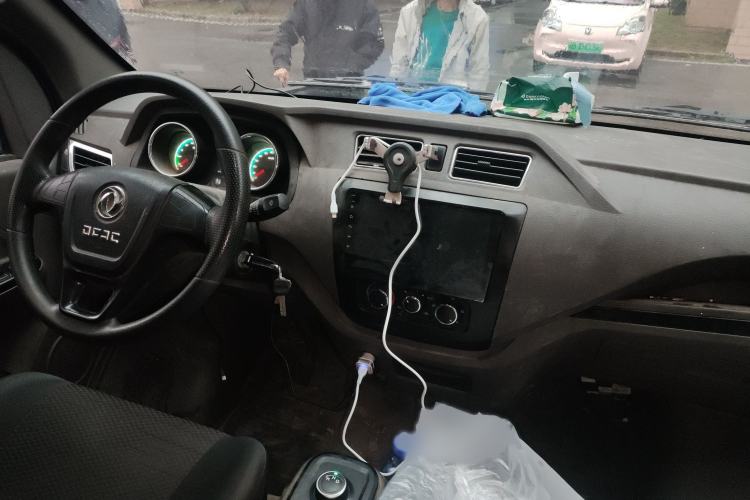 Used Dongfeng Yufeng EM26 2023 High-End Model 41.86 kWh CATL Interior 2