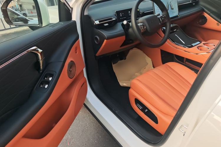 Used AION V 2024 Aion Tyrannosaurus 650 LiDAR Edition