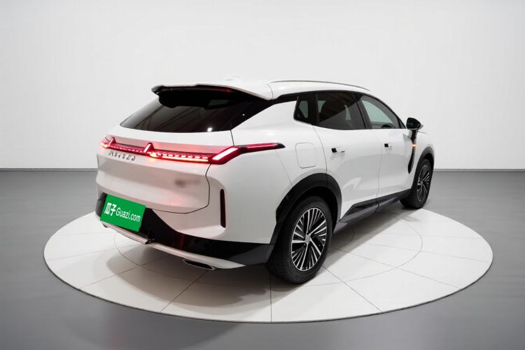 Used Lynk & Co 08 EM-P 2023 120km Long-Range Pro Rear Right 45 Deg