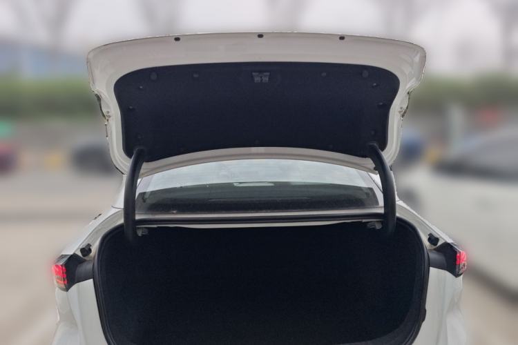 Used Geely Galaxy L6 2024 125km Creative Edition Trunk