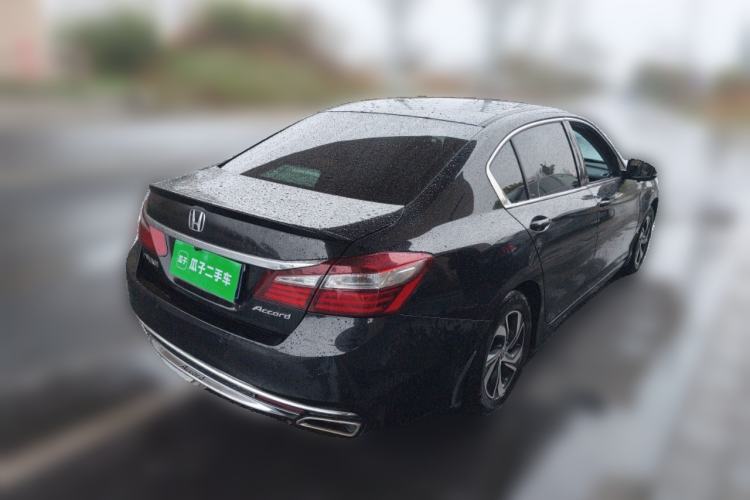 Used Honda Accord 2016 2.0L Luxury Edition