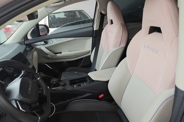 Used Lynk & Co 06 2021 1.5T Shero Pink Special Edition
