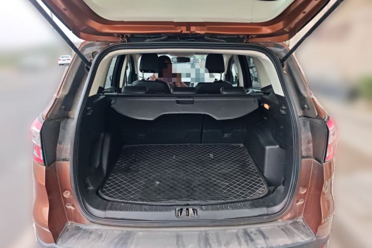 Used Ford Kuga 2017 EcoBoost 180 Two-Wheel-Drive Platinum Edition Trunk