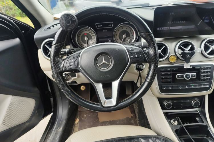 Used Mercedes-Benz GLA 2015 GLA 220 4MATIC Fashion Model