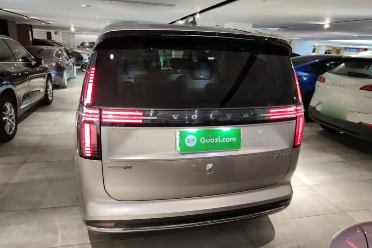 Used Volvo EM90 2025 Ultra Six-Seater