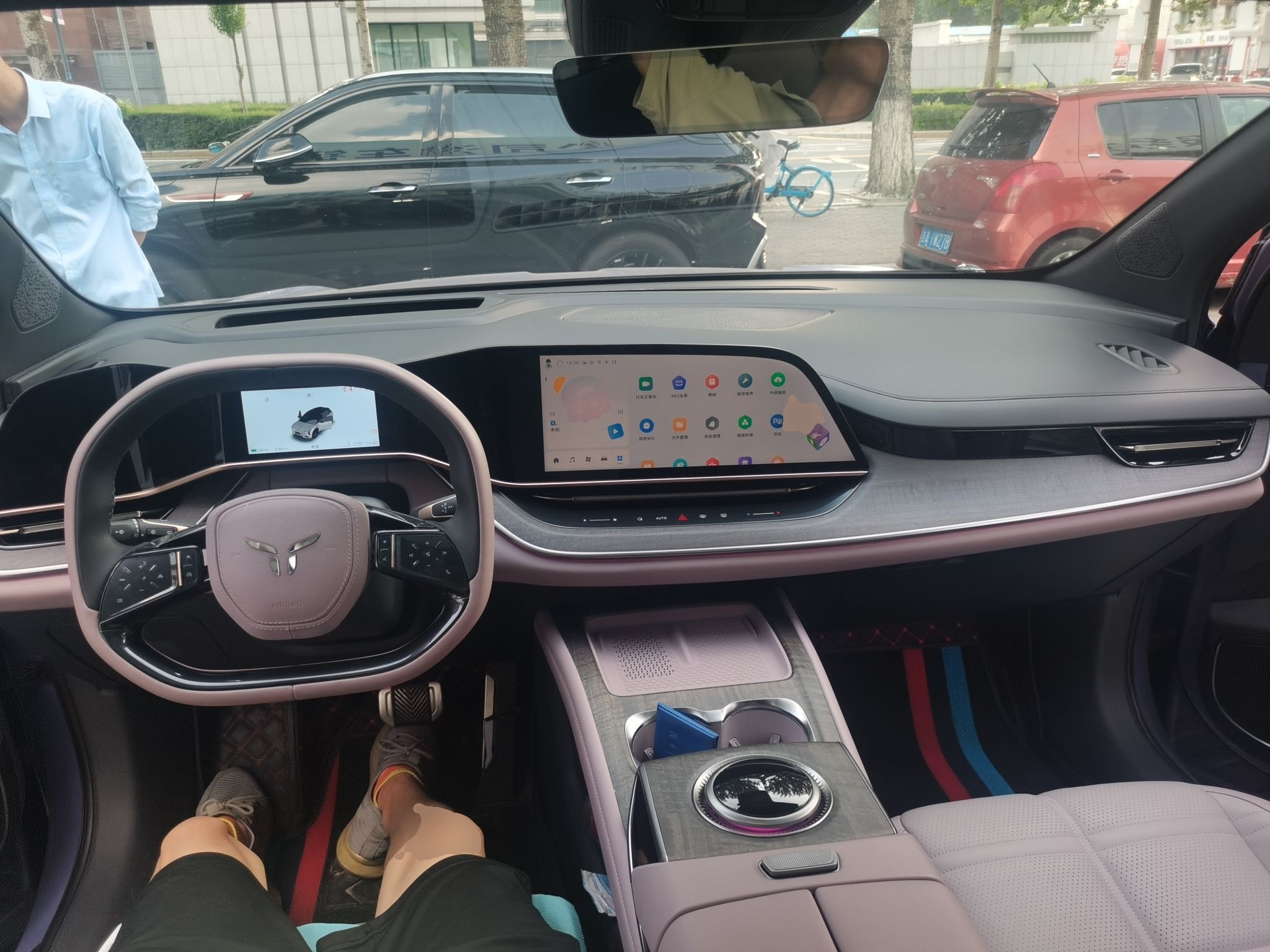Hongqi Tiangong 08 2025 680 Ultra Four-Wheel-Drive Version — снимка 9
