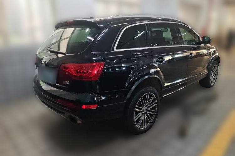 Used Audi Q7 2014 35 TFSI Exclusive Edition Rear Right 45 Deg