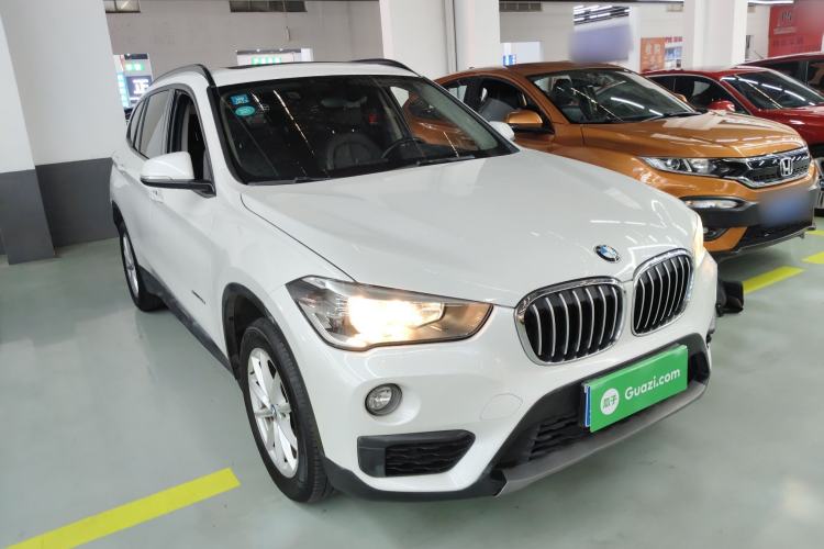 Used BMW X1 2016 sDrive18Li Fashion Model Front Right 45 Deg
