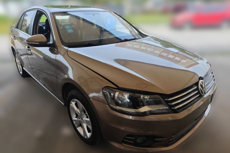 Used Volkswagen Bora 2014 1.6L Automatic Comfort Model Front Right 45 Deg