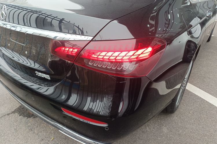 Used Mercedes-Benz E-Class 2022 Second Facelift E 300 L Fashion Edition
