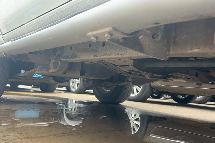 Used Nissan Paladin 2013 2.4L Two-Wheel Drive Standard Version China IV Standard
