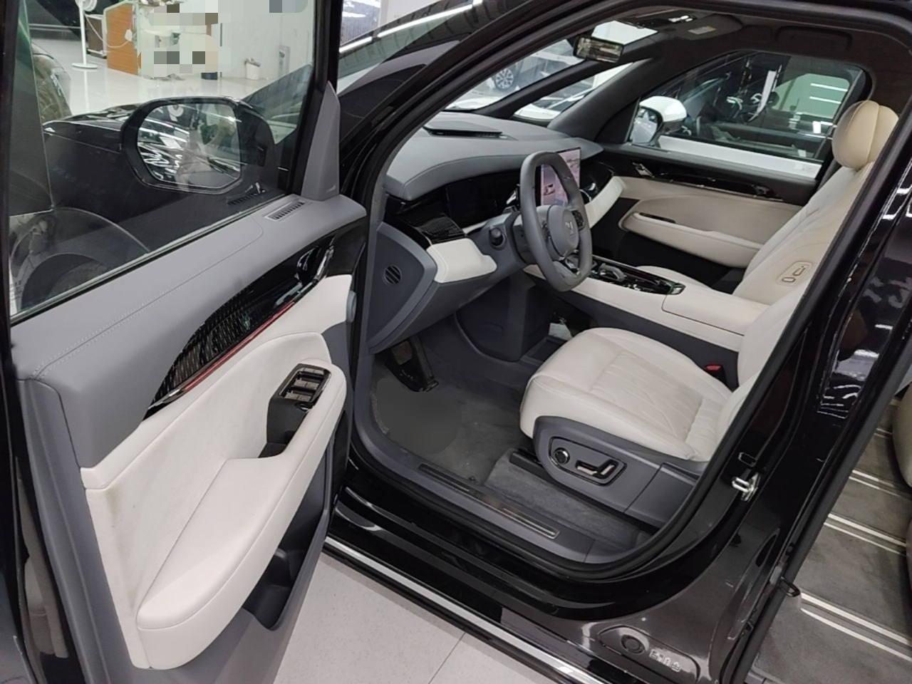 Zeekr 009 2024 Six-Seat Executive Version 4WD 108 kWh — снимка 18