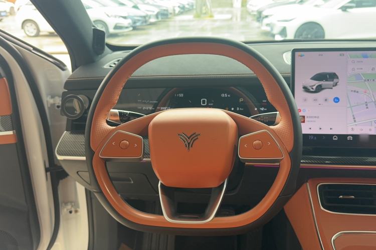 Used NETA L 2024 Extended-Range 310 Flash-Charge Red Edition Steering Wheel