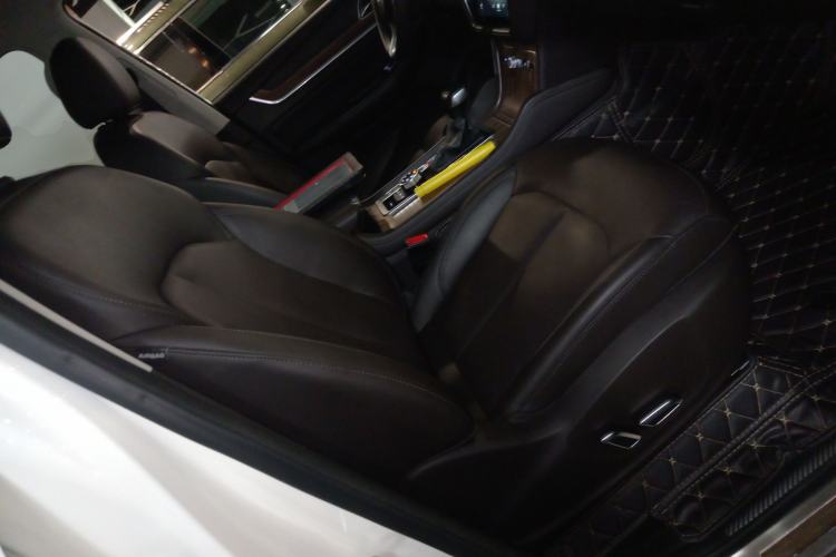 Used Roewe RX8 2018 30T Smart Connectivity Four-Wheel Drive Flagship Edition