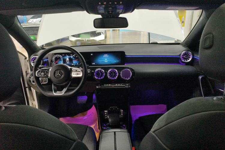 Used Mercedes-Benz A-Class 2022 Revised Version A 200 L Sport Sedan Fashionable Style