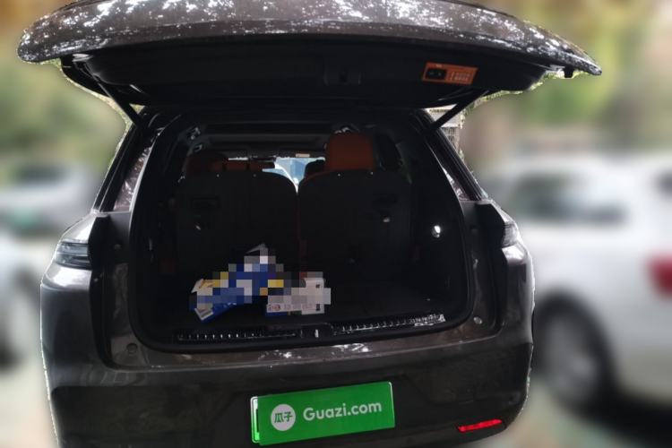 Used Li Auto L8 2023 Pro Model
