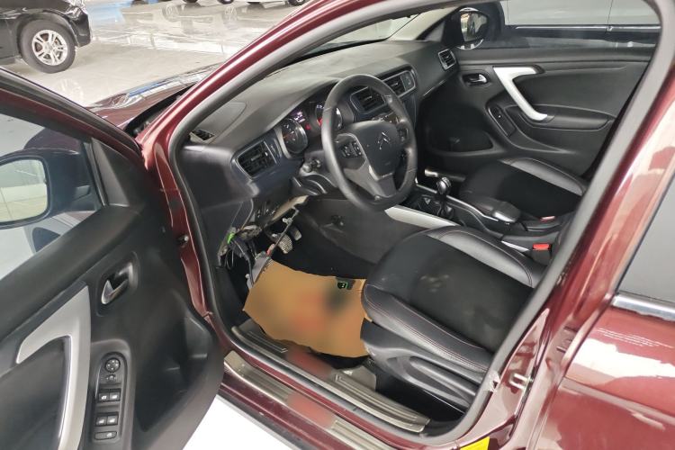 Used Citroen C3-XR 2015 1.6L Manual Pioneer Model Driver Seat