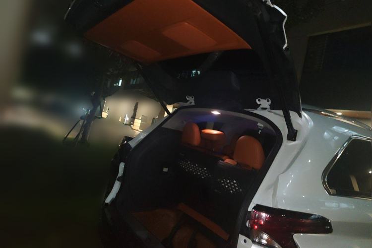 Used Toyota SIENNA 2023 2.5L Hybrid Comfort Edition Trunk