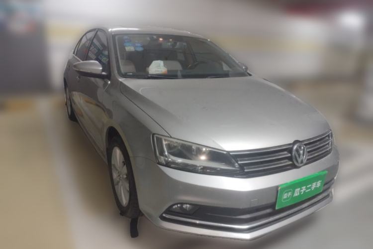 Used Volkswagen Sagitar 2015 1.6L Manual Comfort Model
