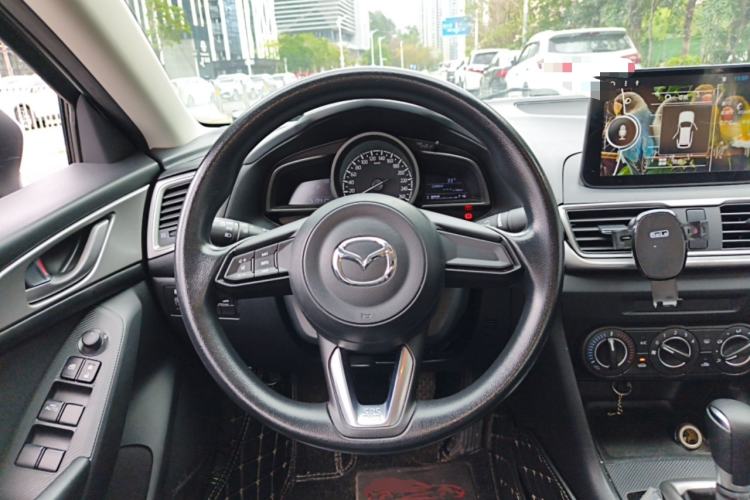Used Mazda 3 Axela 2017 Sedan 1.5L Automatic Comfort Model Emission Standard China V Steering Wheel