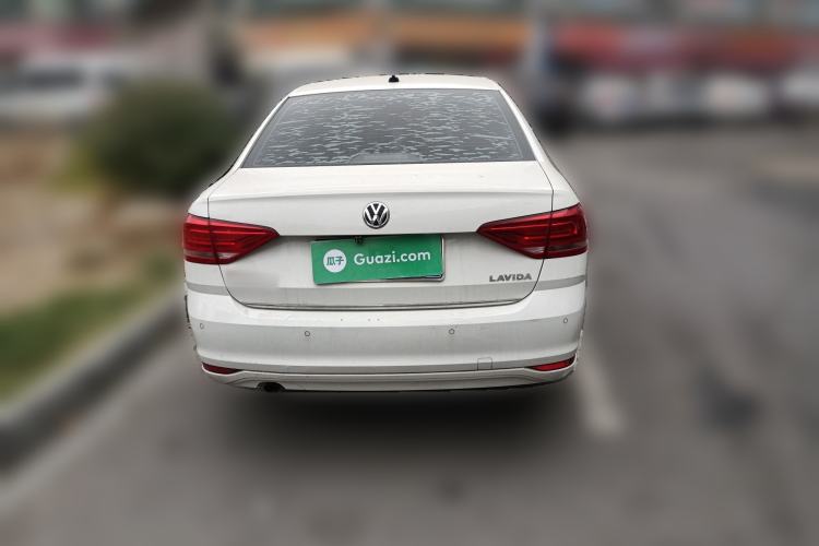 Used Volkswagen Lavida 2015 1.6L Manual Comfort Edition