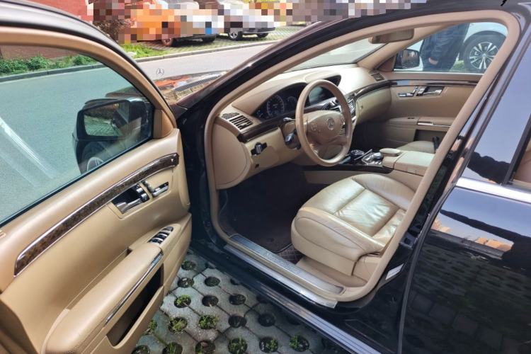 Used Mercedes-Benz S-Class 2012 S 300 L Business Standard Model
