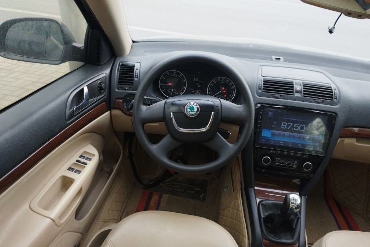 Used Skoda Octavia 2013 1.6L Manual Yijun Edition Steering Wheel