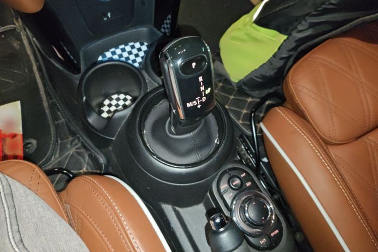 Used MINI 2022 1.5T COOPER Artist Five-Door Edition
