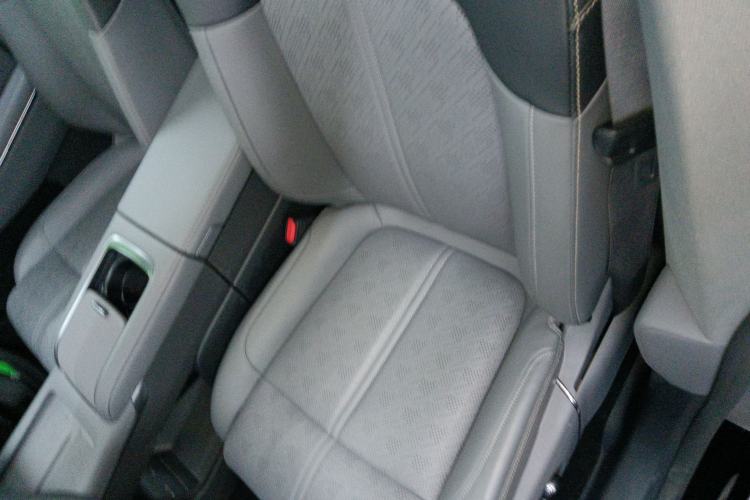 Used Zeekr 7X 2025 100 kWh Long-Range Rear-Wheel Drive with Intelligent Driving Features