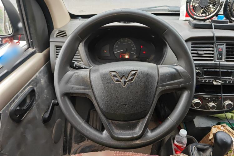 Used Wuling Rongguang 2014 1.2L S Base Model
