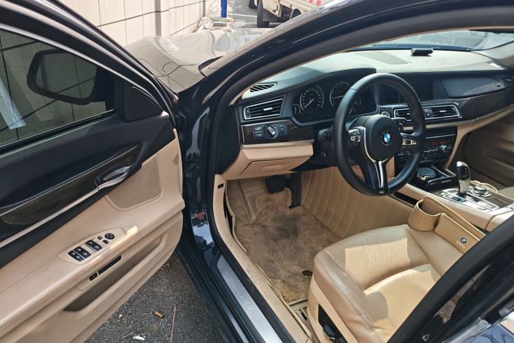 Used BMW 7 Series 2009 740Li Leading Model
