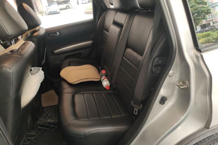 Used Dongfeng Fengdu MX6 2016 2.0L CVT Two-Wheel Drive Excellence Edition