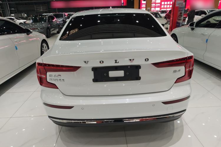 Used Volvo S60 2024 B4 Zhiyuan Luxury Edition
