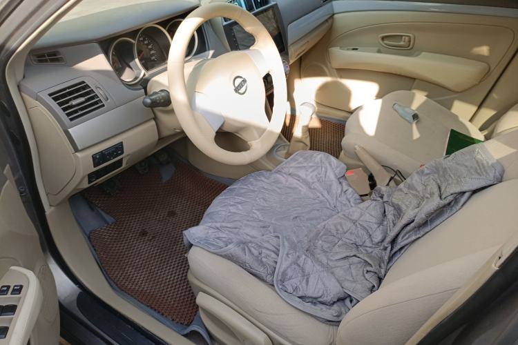 Used Nissan Sylphy 2012 Classic 1.6XE Manual Comfort Edition Driver Seat