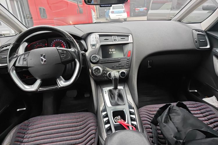 Used DS 5 2014 1.6T Luxury Edition THP160
