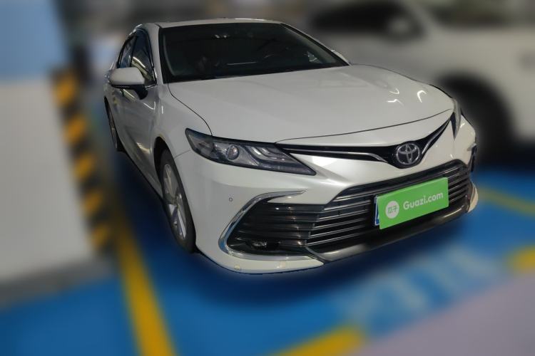Used Toyota Camry 2021 2.0G Luxury Edition Front Right 45 Deg